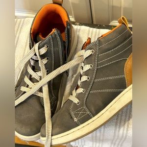 Gently used boys sneaker / boot